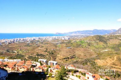 واحد ۳ خوابه با ۲ سرویس بهداشتی، در گلدسیتی با منظره قلعه آلانیا و دریا