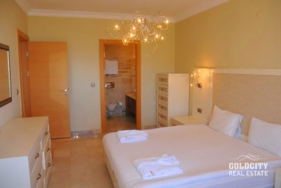 واحد ۳ خوابه با ۲ سرویس بهداشتی، در گلدسیتی با منظره قلعه آلانیا و دریا