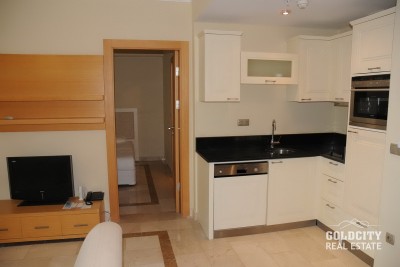 آپارتمان ۲ خوابه و ۲ سرویس بهداشتی با منظره استخر ریلکس ودریا در گلدسیتی