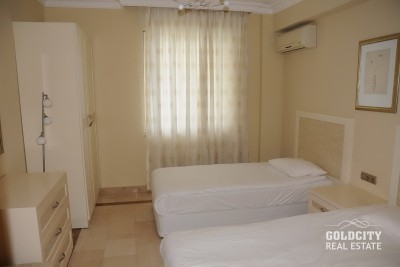 آپارتمان ۲ خوابه و ۲ سرویس بهداشتی با منظره استخر ریلکس ودریا در گلدسیتی